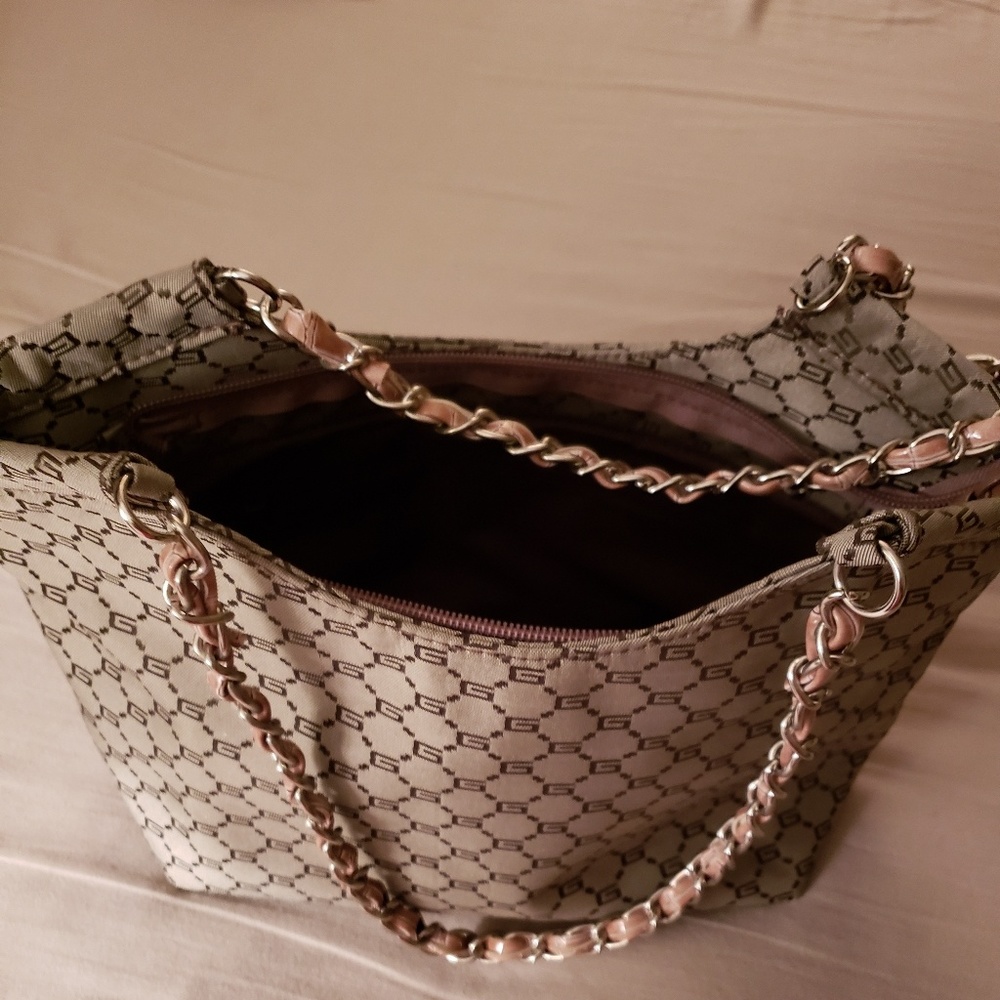 Handbag - Picture 2 of 2